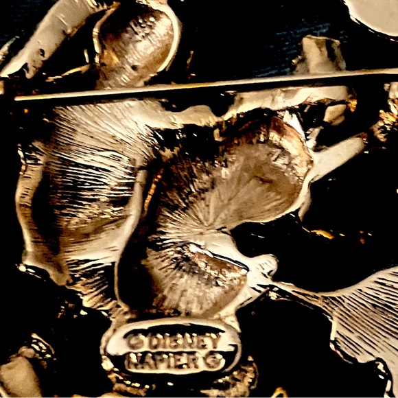 Vintage Disney and Napier Mickey & Minnie Christmas Brooch - Picture 2 of 2